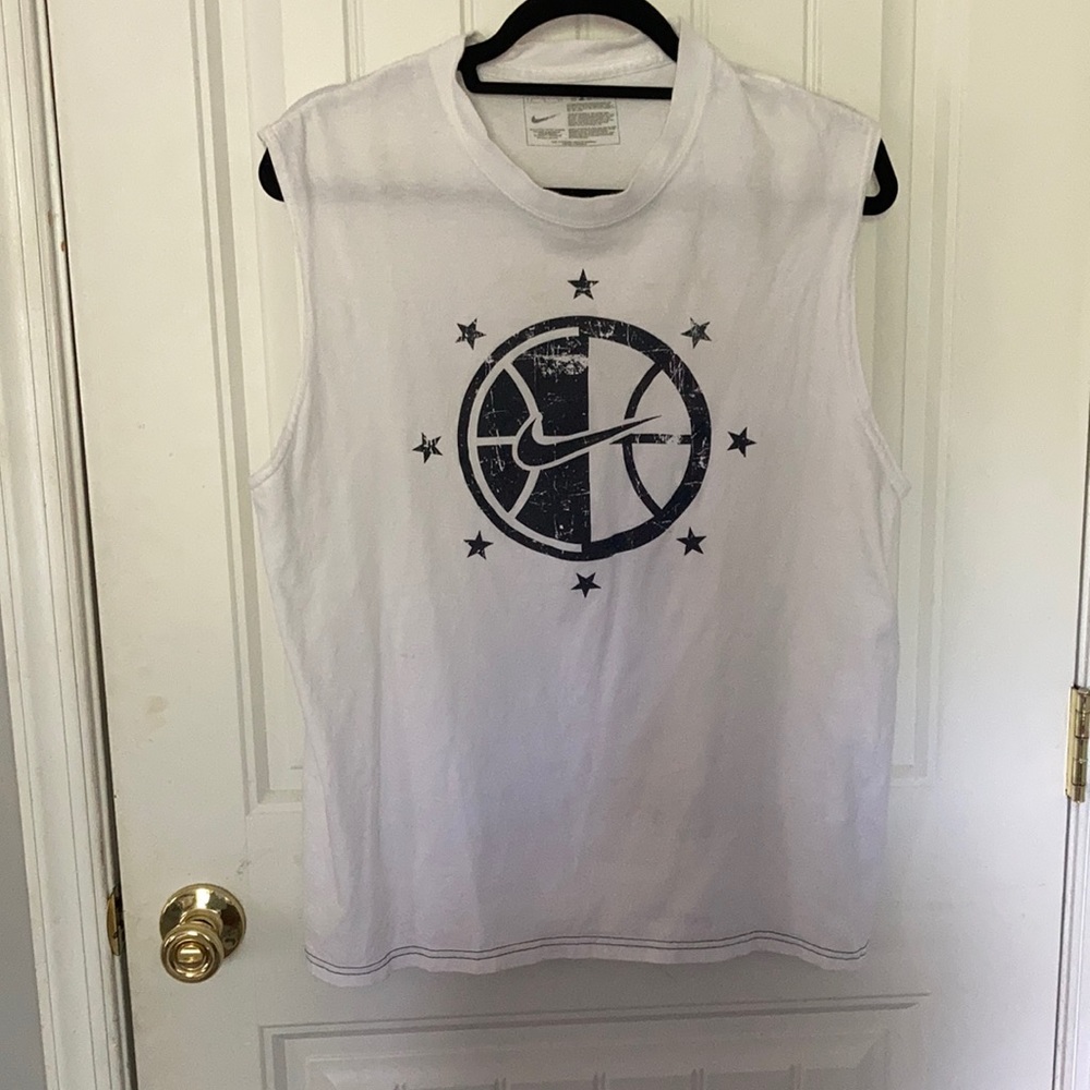 Nike sleeveless basketball shirt